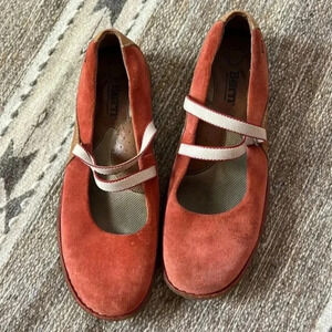 Born Women's Rust Mary Jane Flats